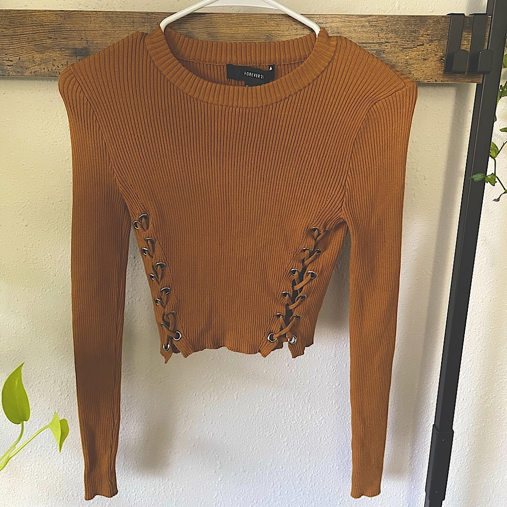 NWOT Forever 21 crop sweater
